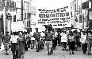 ahorradores-protesta-oax-jpg