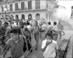 panama_riot