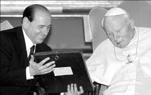 pope_berlusconi