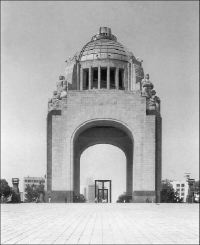 MONUMENTO - 2000