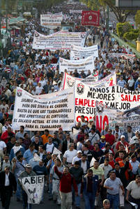 MARCHA POR UN SALARIO DIGNO