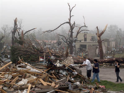 DEVASTA TROMBA A PIEDRAS NEGRAS; 3 MUERTOS