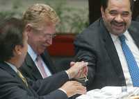 El prísta Emilio Gamboa, el perredista Javier González y el panista Héctor Larios durante la reunión de la Comisión Ejecutiva de Negociaciones y Construcción de Acuerdos del Congreso de la Unión