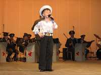 El peque–o Dima Suprozhenkov, notable solista con carisma y modulada voz