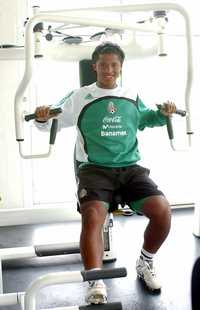 Giovani dos Santos, durante el entrenamiento de la Sub-20 mexicana en el Centro de Alto Rendimiento