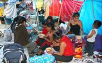 Profesores de la CNTE realizaron un balance de la movilización y campamento que mantienen frente a la sede del ISSSTE