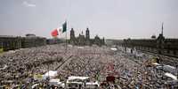 Los seguidores de Andrés Manuel López llenaron el Zócalo y escucharon atentos cada palabra del político tabasqueño