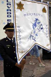 Con una guardia de honor a la imagen de Santiago Apóstol y la entrega de bastón de mando chichimeca al alcalde Manuel González Valle se iniciaron los festejos del 476 aniversario de la fundación de la ciudad de Santiago de Querétaro