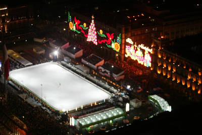 Abre la mayor pista de hielo del mundo