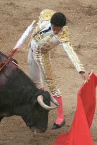 Israel Torres, durante la penúltima corrida de la Feria Nacional de Zacatecas, donde logró dos orejas