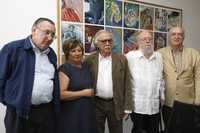 Miguel Concha Malo; Carmen Lira Saade, directora general de La Jornada; Carlos Payán Velver; Hugo Gutiérrez Vega, presidente del consejo de administración de Demos, y Luis Linares Zapata, al concluir la asamblea de accionistas