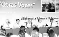 Legisladores federales, estatales, académicos y funcionarios de Petróleos Mexicanos, así como el perredista Cuauhtémoc Cárdenas Solórzano, participaron en el foro sobre la reforma energética Otras voces, que se llevó a cabo en la ciudad de Villahermosa. El acto fue encabezado por el mandatario tabasqueño (centro), Andrés Granier Melo