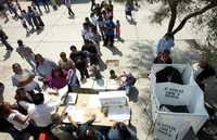 Proceso electoral de 2006. Casillas instaladas en la colonia San Andrés de la Cañada, en el municipio mexiquense de Ecatepec