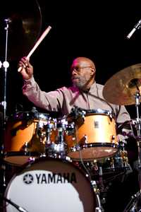 McCoy Tyner en el piano, Gerald Cannon en el contrabajo, Ravi Coltrane en el saxofón y Eric Kamau Gravatt en la batería cimbraron el Lunario del Auditorio Nacional la noche del viernes pasado