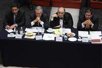 Néstor García Reza, Manuel Bartlett Díaz, Alfredo Jalife-Rahme y Pedro López Elías, durante el último foro de discusión acerca de la reforma energética, en el patio central de la Cámara de Senadores