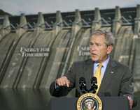 El presidente George W. Bush, durante su discurso sobre energía y economía en la compañía eléctrica Lincoln en Euclid, Ohio