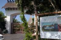 Entrada del Azul-Blue, uno de los hoteles cuya manifestación de impacto ambiental fue aprobada por la Semarnat a sabiendas de que se encuentra en un parque nacional