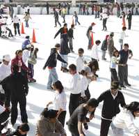 Pueden patinar mil 400 personas al mismo tiempo